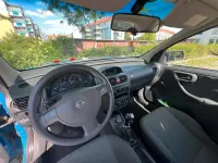 Używany Opel Corsa 75 KM (55 kW) 2004 Niebieski Hatchback