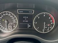 Gebraucht Mercedes B180 109 PS (80 kW) 2015 Rot Van / Kleinbus