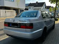 Gebraucht VW Vento 75 PS (55 kW) 1997 Silber Limousine