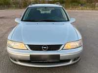 Usata Opel Vectra 125 CV (91 kW) 2001 Argento Station wagon