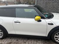 Gebraucht Mini Cooper SE 135 kW (184 PS) 2023 Weiß Kleinwagen
