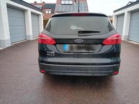 Gebraucht Ford Focus Titanium 120 PS (88 kW) 2018 Schwarz Kombi