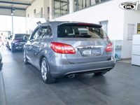 Gebraucht Mercedes B200 136 PS (100 kW) 2014 Grau (mountaingrau  met.) Van / Kleinbus