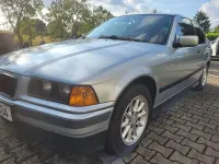 Gebraucht BMW 318 140 PS (102 kW) 1998 Silber Limousine