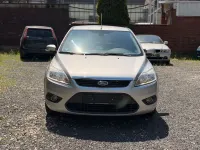 Gebraucht Ford Focus Style 101 PS (74 kW) 2009 Silber Kleinwagen