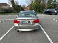 Gebraucht BMW 320 Exclusive 170 PS (125 kW) 2011 Beige Limousine