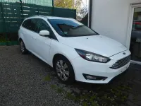 Käytetty Ford Focus Titanium 120 HP (88 kW) 2015 Valkoinen Sedan