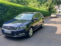 Gebraucht VW Passat 140 PS (102 kW) 2012 Blau Kombi