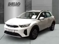 Używany Kia Stonic Vision 101 KM (74 kW) 2024 Biały SUV