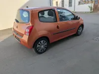 Usata Renault Twingo Expression 76 CV (55 kW) 2010 Arancione Utilitaria