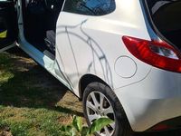 Gebraucht Mazda 2 Active 75 PS (55 kW) 2010 Weiß Kleinwagen