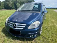 Gebraucht Mercedes B200 140 PS (102 kW) 2010 Blau Van / Kleinbus