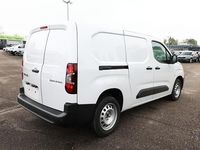 Neu Citroën Berlingo 131 PS (96 kW) 2025 Eisweiß eisweiß Van / Kleinbus