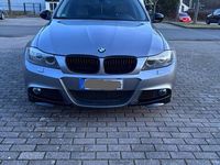 Gebraucht BMW 325 197 PS (144 kW) 2009 Grau Limousine