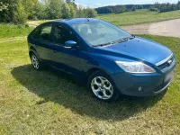 Usata Ford Focus 102 CV (75 kW) 2010 Blu Berlina