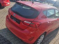 Gebraucht Ford Fiesta Trend 95 PS (69 kW) 2021 Rot Kleinwagen