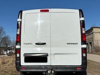 Gebraucht Renault Trafic 95 PS (69 kW) 2017 Weiß Van / Kleinbus
