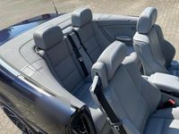 Gebraucht BMW 320 Cabriolet 170 PS (125 kW) 2004 Blau Cabrio