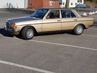 Usata Mercedes E280 252 CV (185 kW) 1983 Oro Berlina