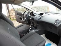 Gebraucht Ford Fiesta Trend 60 PS (44 kW) 2013 Schwarz Kleinwagen