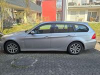 Gebraucht BMW 320 177 PS (130 kW) 2007 Grau Kombi