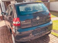 Usata VW Fox 75 CV (55 kW) 2006 Andere farben Utilitaria