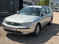Usado Ford Mondeo Ghia 131 CV (96 kW) 2004 Plateado Berlina