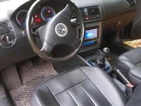 Second-hand VW Golf IV 2003 Verde Hatchback