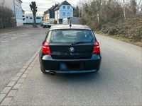 Gebraucht BMW 116 122 PS (89 kW) 2011 Schwarz Kleinwagen