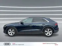 Gebraucht Audi Q8 Ambiente 286 PS (210 kW) 2023 Waitomoblau metallic SUV