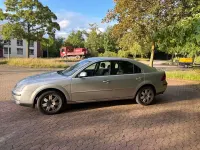 Gebraucht Ford Mondeo Ambiente 110 PS (80 kW) 2004 Andere farben Limousine