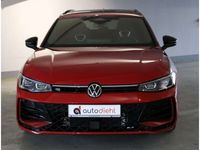 Gebraucht VW Passat R-line 193 PS (141 kW) 2024 Red metallic Kombi