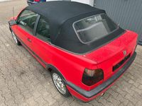 Second-hand VW Golf 90 CP (66 kW) 1994 Roșu Cabrio