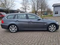Gebraucht BMW 330 Sport Line 258 PS (189 kW) 2006 Grau metallic Kombi