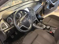 Gebraucht Opel Astra 165 PS (121 kW) 2013 Gold Kombi