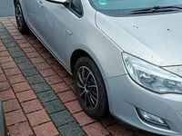 Gebraucht Opel Astra 140 PS (102 kW) 2010 Beige Limousine