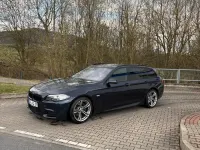 Gebraucht BMW 530 258 PS (189 kW) 2011 Blau Kombi