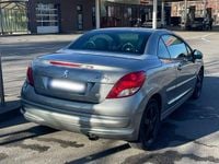 Gebraucht Peugeot 207 CC Roland Garros 156 PS (114 kW) 2010 Silber Cabrio