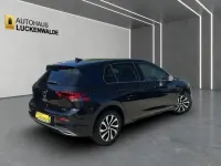 Second-hand VW Golf VIII Active 110 CP (80 kW) 2023 Negru Berlinǎ