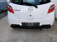 Gebraucht Mazda 2 75 PS (55 kW) 2012 Weiß Kleinwagen
