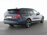 Gebraucht Volvo V60 Plus 197 PS (144 kW) 2025 Blau Kombi