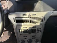 Gebraucht Opel Astra 116 PS (85 kW) 2009 Schwarz Kleinwagen