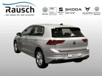 Gebraucht VW Golf VIII Life 116 PS (85 kW) 2021 Silber (metallic) Limousine