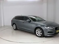 Gebraucht Volvo V90 Momentum 150 PS (110 kW) 2018 Grau Kombi