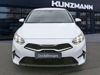 Gebraucht Kia Ceed Comfort 140 PS (102 kW) 2025 Carraraweiß Kleinwagen