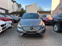 Gebraucht Mercedes B200 136 PS (100 kW) 2013 Grau Van / Kleinbus