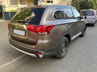 Gebraucht Mitsubishi Outlander Plus 150 PS (110 kW) 2016 Granitbraun (m) SUV