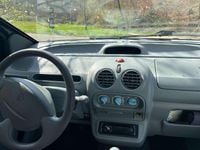 Second-hand Renault Twingo 58 CP (42 kW) 2006 Negru Hatchback