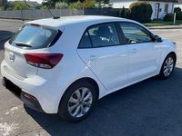 Gebraucht Kia Rio Vision 101 PS (74 kW) 2022 Weiß Limousine