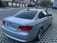 Gebraucht BMW 325 218 PS (160 kW) 2007 Silber Coupé